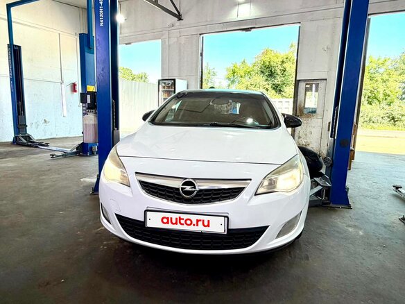 2012 Opel Astra J, белый - вид 23