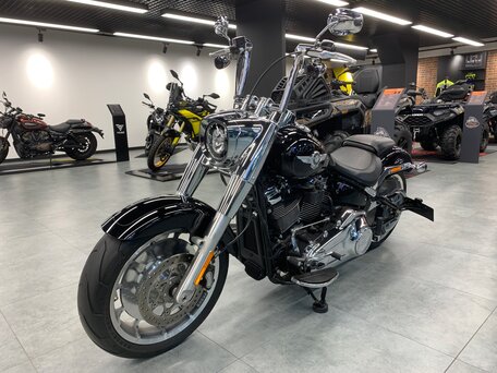 2022 Harley-Davidson Fat Boy, чёрный, 2500000 рублей, вид 3