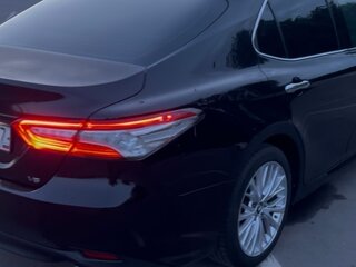 2019 Toyota Camry VIII (XV70), чёрный, 2700000 рублей, вид 3