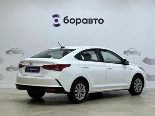 2021 Hyundai Solaris II Рестайлинг, белый, 1580000 рублей, вид 4