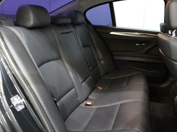 2012 BMW 5 серии 520i VI (F10/F11/F07), чёрный, 1710000 рублей - вид 7