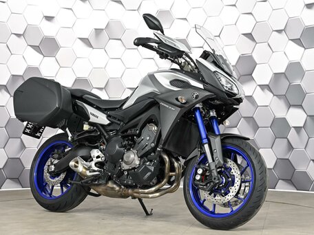 2015 Yamaha MT-09 Tracer (FJ-09), серебристый, 777000 рублей, вид 1