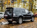 2013 Mitsubishi Pajero IV Рестайлинг 1, чёрный, 1744000 рублей - вид 1