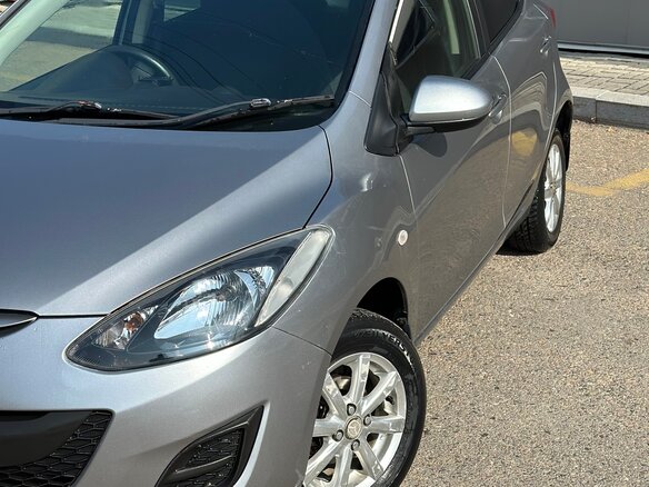 2012 Mazda Demio III (DE), серебристый, 560000 рублей - вид 1