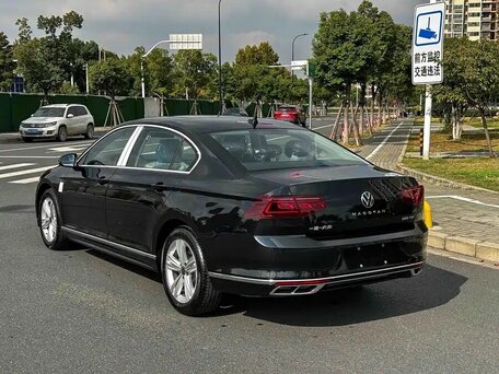 2025 Volkswagen Magotan B8 Рестайлинг, чёрный, 2423000 рублей, вид 4
