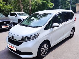 2022 Honda Freed II Рестайлинг, белый, 1950000 рублей, вид 1
