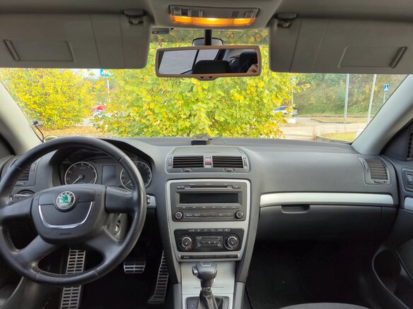 2012 Skoda Octavia II (A5) Рестайлинг, чёрный, 1290000 рублей - вид 8