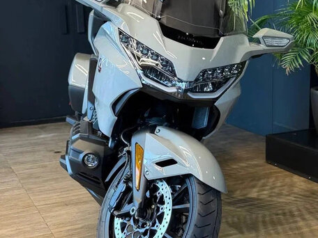 2026 Honda GL 1800 Gold Wing, серый, 4950000 рублей, вид 5