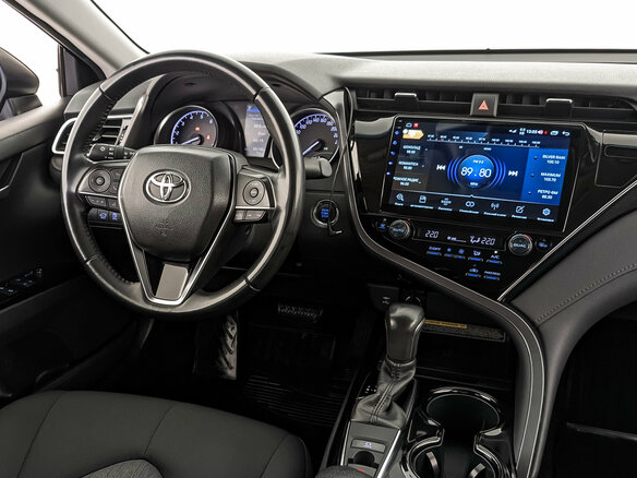 2019 Toyota Camry VIII (XV70), чёрный, 2580000 рублей - вид 25