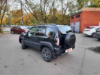 2023 Lada (ВАЗ) Niva Travel I, чёрный, 1300000 рублей, вид 3