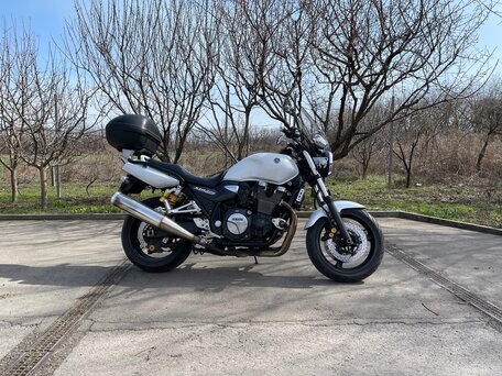 2007 Yamaha XJR1300, белый, 680000 рублей, вид 1