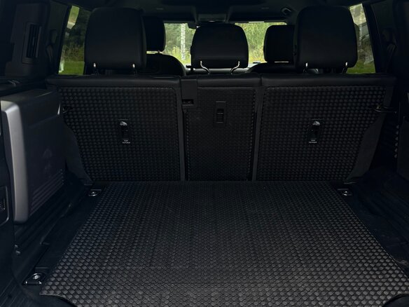 2020 Land Rover Defender 110 II, чёрный, 5164356 рублей - вид 8