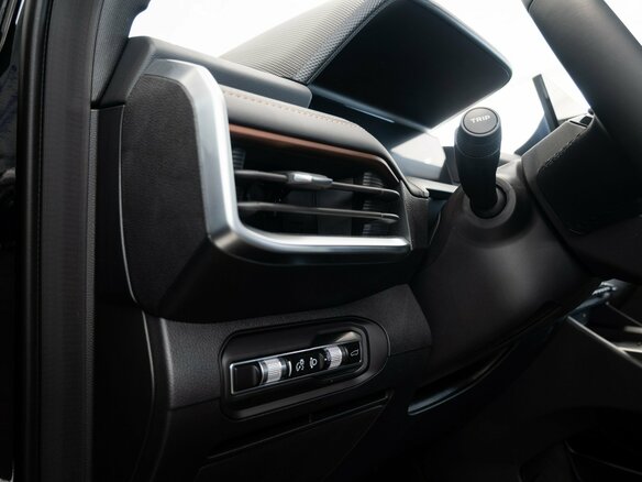 2026 Geely Okavango I Рестайлинг, чёрный, 4085990 рублей - вид 33