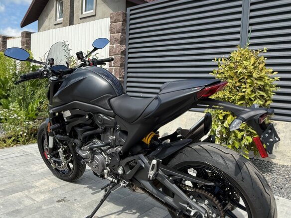 2023 Ducati Monster 937, чёрный, 1172640 рублей - вид 2