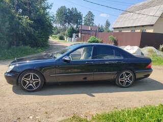 2003 Mercedes-Benz S-Класс 500 5-speed IV (W220) Рестайлинг, чёрный, 970000 рублей, вид 4