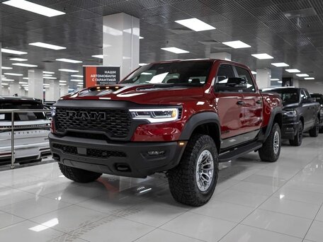 2026 Ram 1500 RHO V Рестайлинг, красный, 11840000 рублей, вид 5