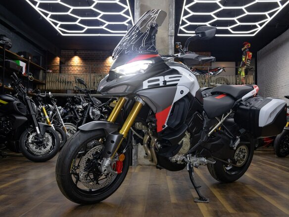 2026 Ducati Multistrada V4, белый, 4490000 рублей - вид 2