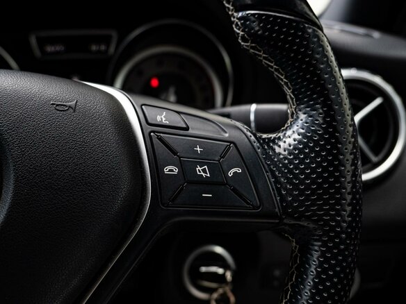 2014 Mercedes-Benz GLA 180 I (X156), серый, 2134000 рублей - вид 18