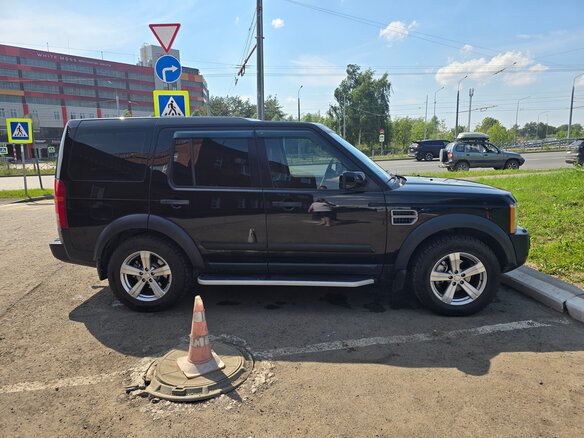 2008 Land Rover Discovery III, чёрный - вид 4