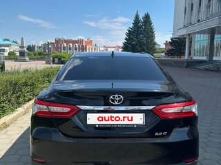2023 Toyota Camry VIII (XV70) Рестайлинг, чёрный, 4150000 рублей, вид 4