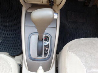 2001 Mazda Familia VIII (BJ), белый, 220000 рублей, вид 4