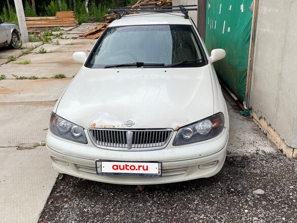 2001 Nissan Bluebird Sylphy I (G10), белый, 230000 рублей - вид 2