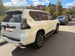 2022 Toyota Land Cruiser Prado 150 Series Рестайлинг 3, белый, 5990000 рублей, вид 5
