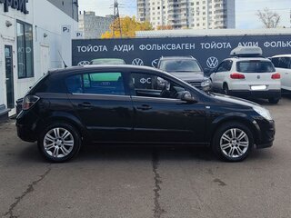 2010 Opel Astra H Рестайлинг, чёрный, 645000 рублей, вид 4