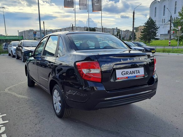 2026 Lada (ВАЗ) Granta I Рестайлинг, чёрный, 1122900 рублей - вид 3