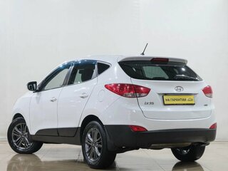 2015 Hyundai ix35 I Рестайлинг, белый, 1599000 рублей, вид 4