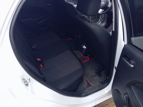 2012 Mazda 2 II Рестайлинг (DE2), белый, 750000 рублей - вид 12