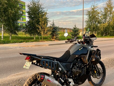 2023 Yamaha Tenere 700, серый, 1190000 рублей, вид 3