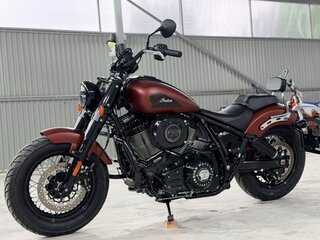 2023 Indian Chief, красный, 1699999 рублей, вид 2