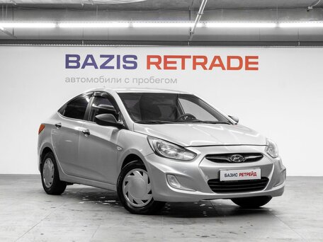 2013 Hyundai Solaris I, серый, 689000 рублей, вид 3