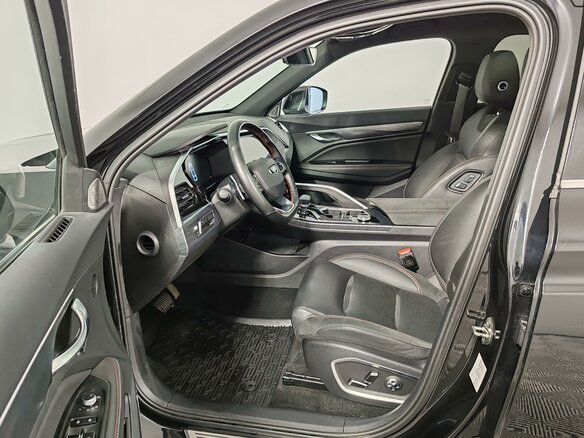 2023 Geely Tugella I Рестайлинг, чёрный, 2589000 рублей - вид 10