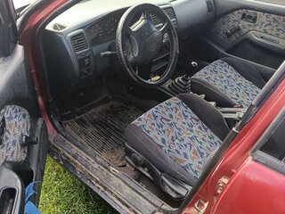 1997 Nissan Almera I (N15), красный, 70000 рублей, вид 3