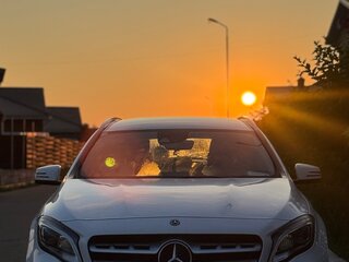 2019 Mercedes-Benz GLA 180 I (X156) Рестайлинг, белый, 1920000 рублей, вид 2