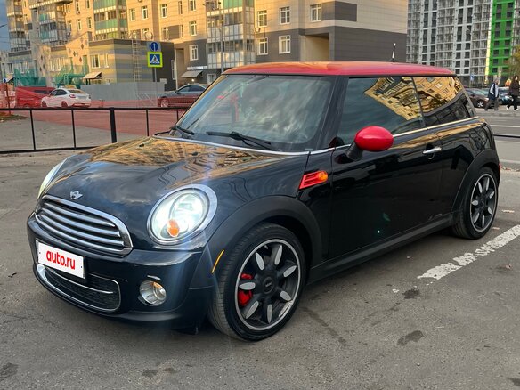 2011 Mini Hatch Cooper II (R56) Рестайлинг, чёрный, 1049000 рублей - вид 1