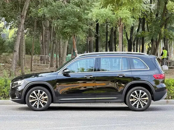 2023 Mercedes-Benz GLB 200 I (X247), чёрный, 2840444 рублей - вид 3