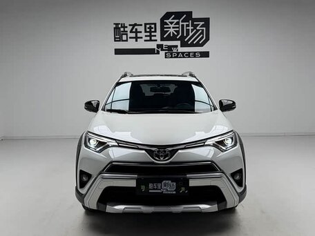 Toyota RAV4 IV (XA40) Рестайлинг
