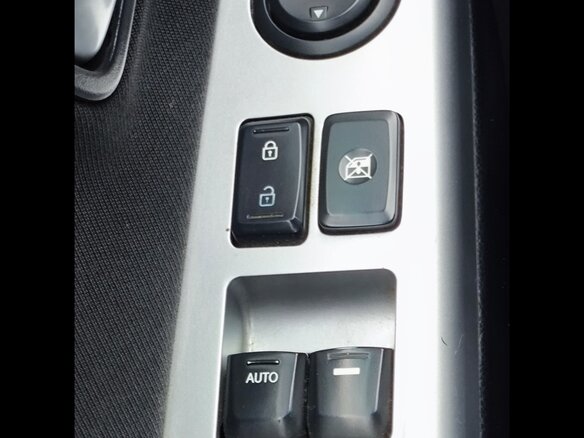 2014 Kia Rio 6-speed III, белый, 900000 рублей - вид 7