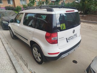 2014 Skoda Yeti I Рестайлинг, белый, 1450000 рублей, вид 4