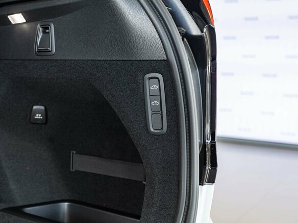 2026 Volvo XC90 B5 II Рестайлинг 2, белый, 13950000 рублей - вид 23