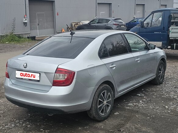 2018 Skoda Rapid I Рестайлинг, серебристый, 530000 рублей - вид 13