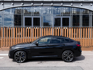 2021 BMW X4 M Competition I (F98), чёрный, 7299000 рублей, вид 3