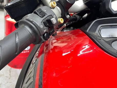 2011 Ducati Diavel Carbon, красный, 1200000 рублей, вид 5