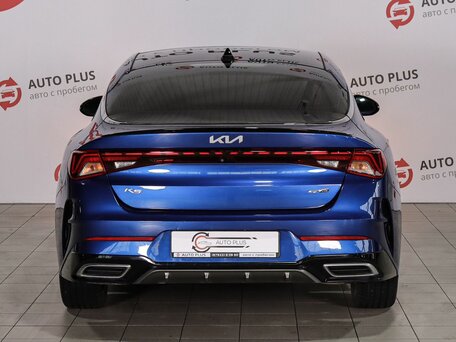 2022 Kia K5 III, синий, 2265000 рублей, вид 4