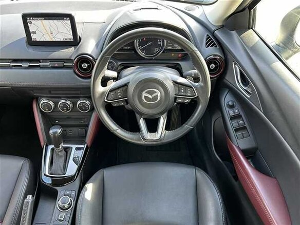 2020 Mazda CX-3 I Рестайлинг, белый, 1100000 рублей - вид 13