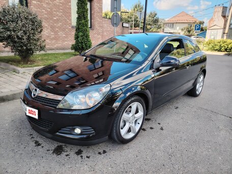 2010 Opel Astra GTC H Рестайлинг, чёрный, 695000 рублей, вид 1