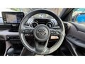 2022 Toyota Yaris IV, белый, 1061000 рублей - вид 10